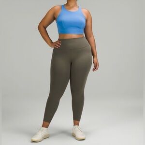 Lululemon Wunder Train High-Rise Tight 25"
Size 8